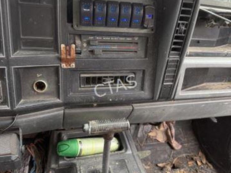 1990-jeep-cherokee-image-17