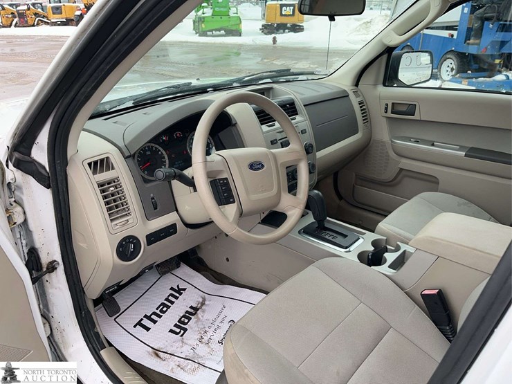 2012-ford-escape-xlt-image-27