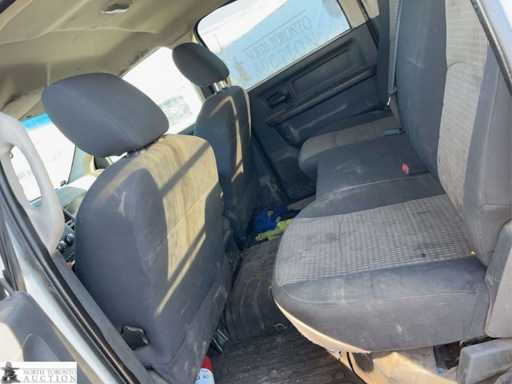 2012-dodge-2500-image-24