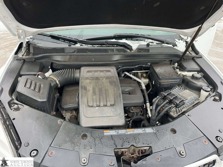 2015-chevrolet-equinox-ls-image-15