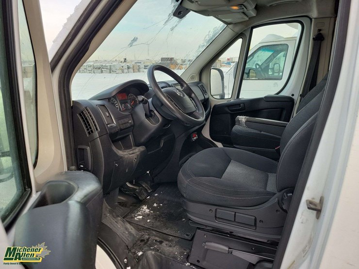 non-operable-2014-ram-promaster-s/a-cube-van-image-11