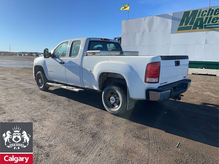 2008-gmc-sierra-2500hd-image-3