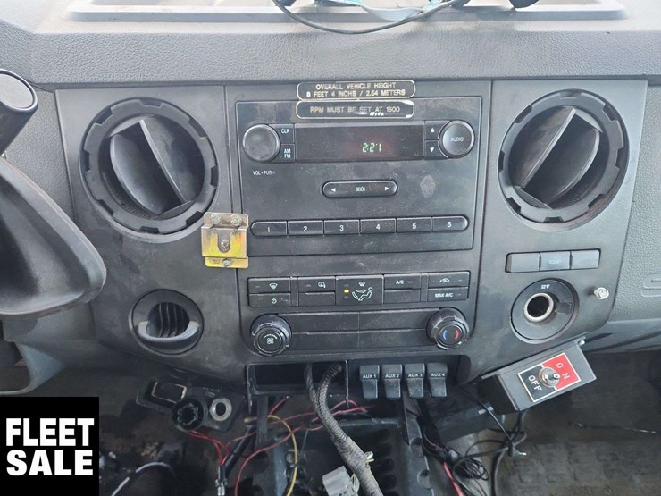 2011-ford-f550-image-19