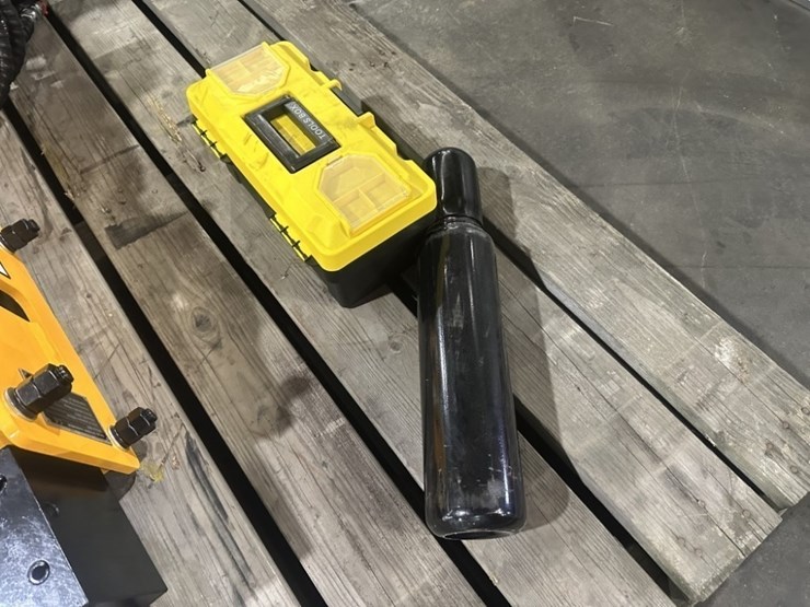 2025-giyi-680-hydraulic-breaker-image-6