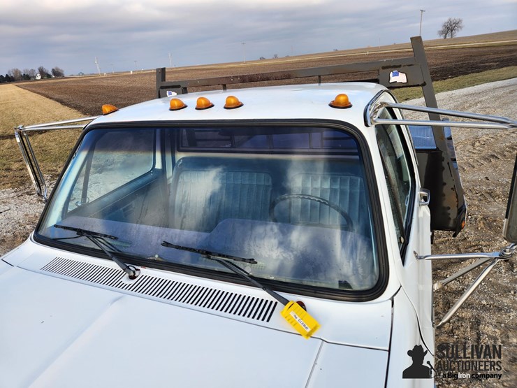 1986-gmc-c3500-2wd-flatbed-truck-image-14