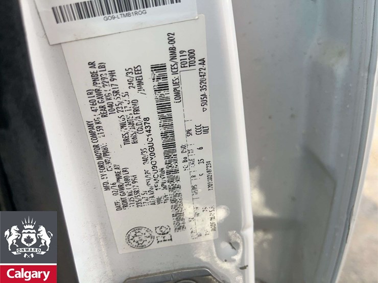 2016-ford-escape-se-image-27