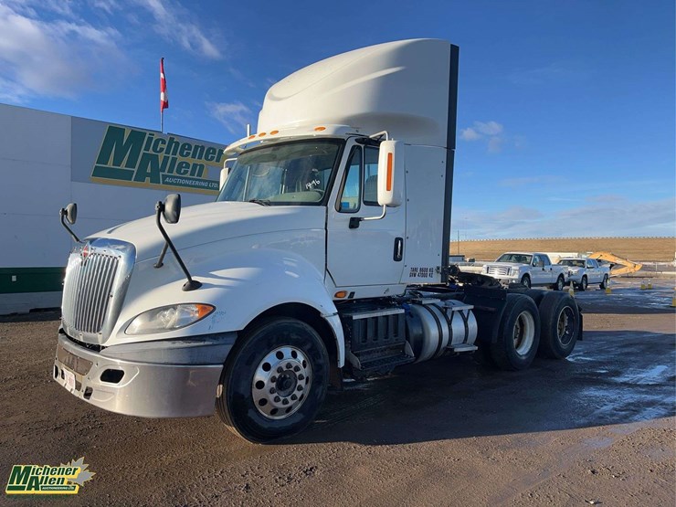 2017-international-prostar-image-1