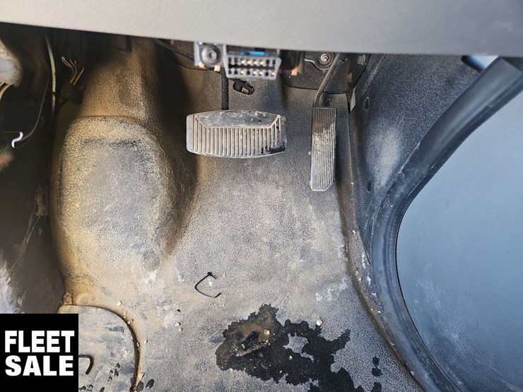 2012-ford-e-series-s/a-service-cube-van-image-23