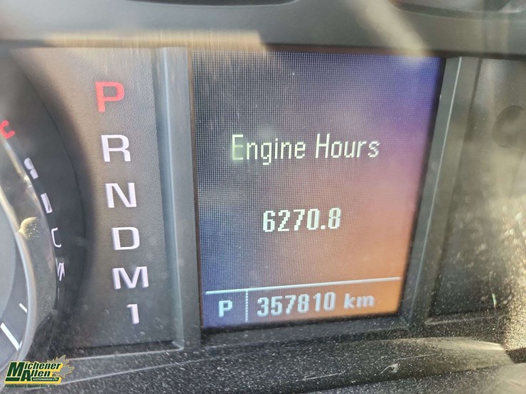 2015-chevrolet-silverado-2500hd-image-14