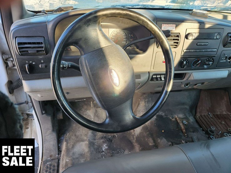 2007-ford-f550-image-24