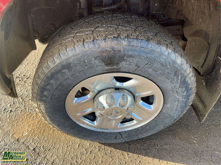 2011-dodge-3500-image-11