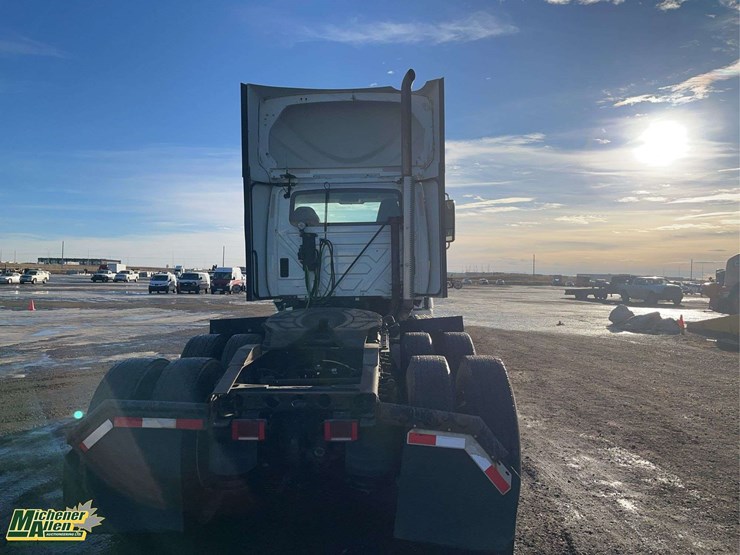 2017-international-prostar-image-7