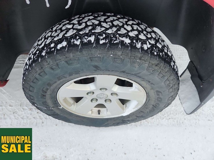 2012-dodge-1500-image-13