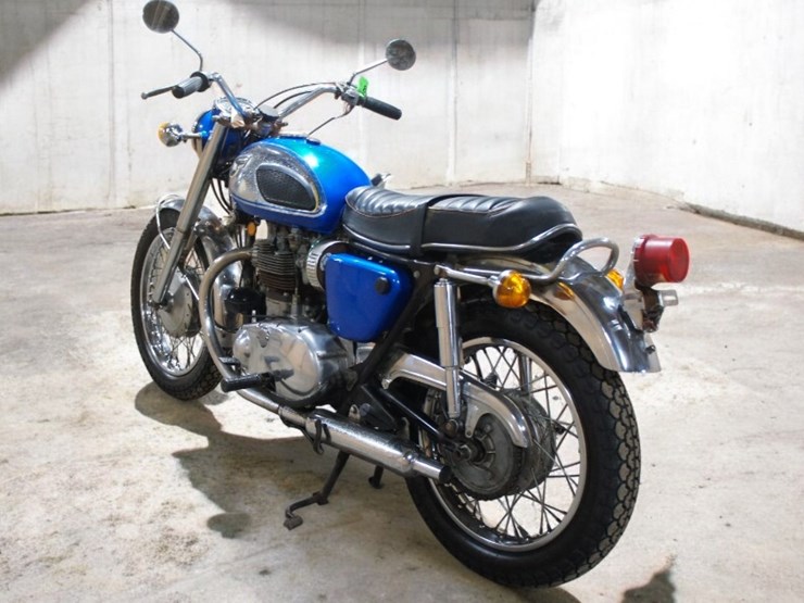 1968-kawasaki-w2-motorcycle-image-6