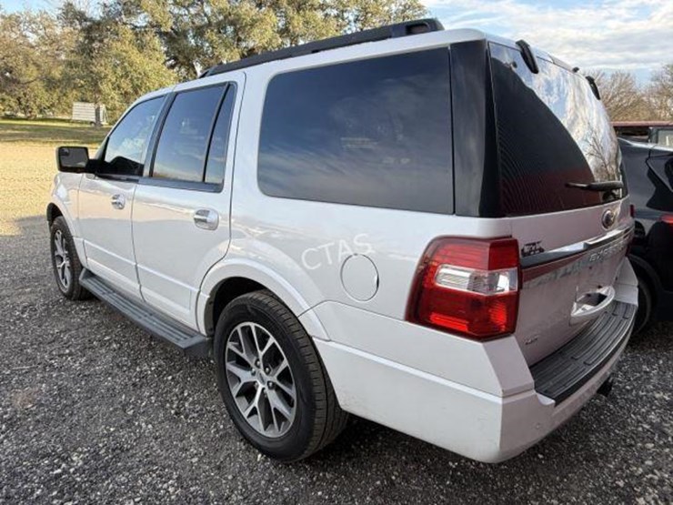 2016-ford-expedition-xlt-image-7