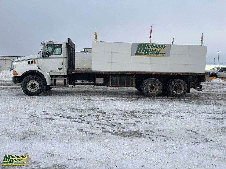 2007-sterling-lt9500-image-6