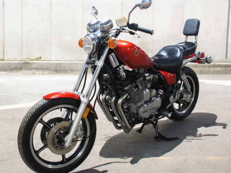 1985-yamaha-xj700-maxim-motorcycle-image-4