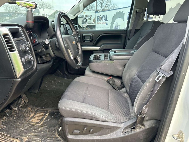 2016-chevrolet-silverado-1500-image-13