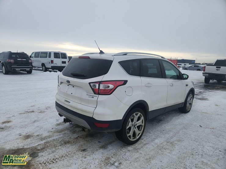 2018-ford-escape-titanium-image-4