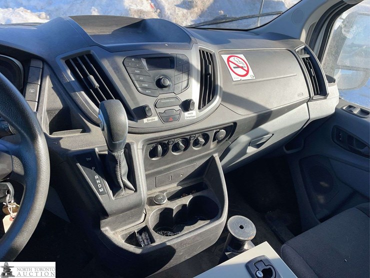 2016-ford-transit-image-19