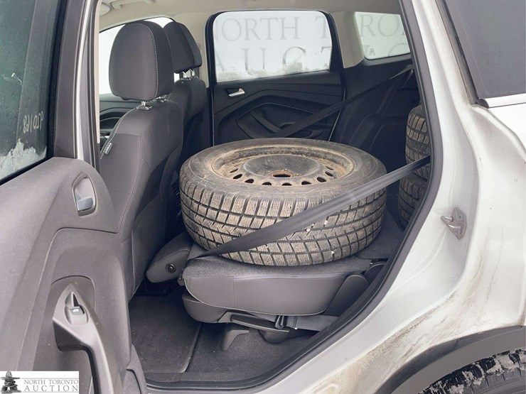 2017-ford-escape-image-27