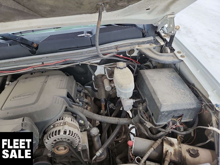 2011-chevrolet-silverado-1500-image-33