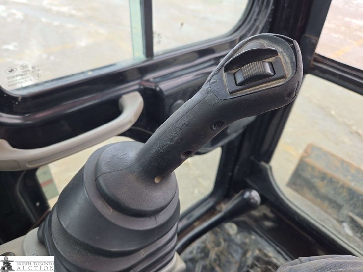 2017-caterpillar-307e2-image-21