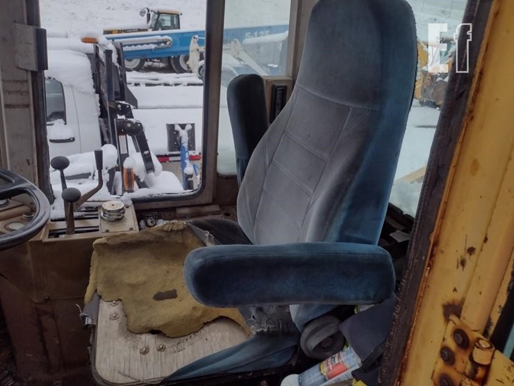 caterpillar-it28-image-14