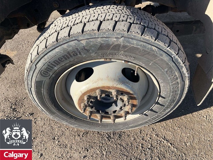 2012-ford-f550-image-9