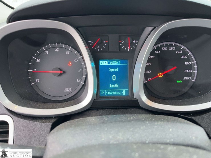 2015-chevrolet-equinox-ls-image-19