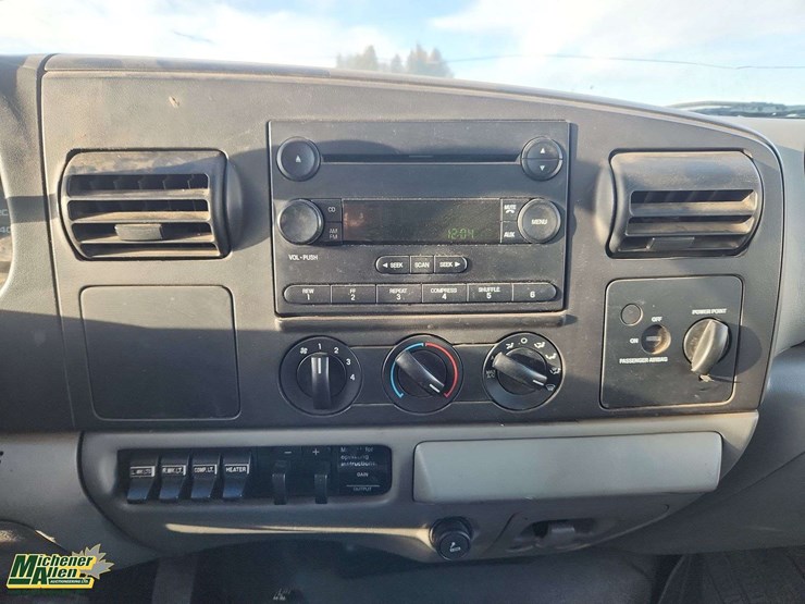 2007-ford-f450-image-25