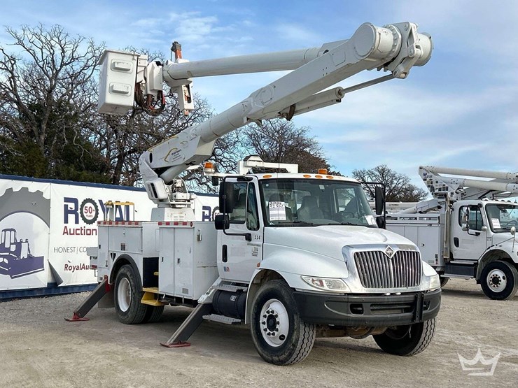 2004-international-durastar-4300-image-4