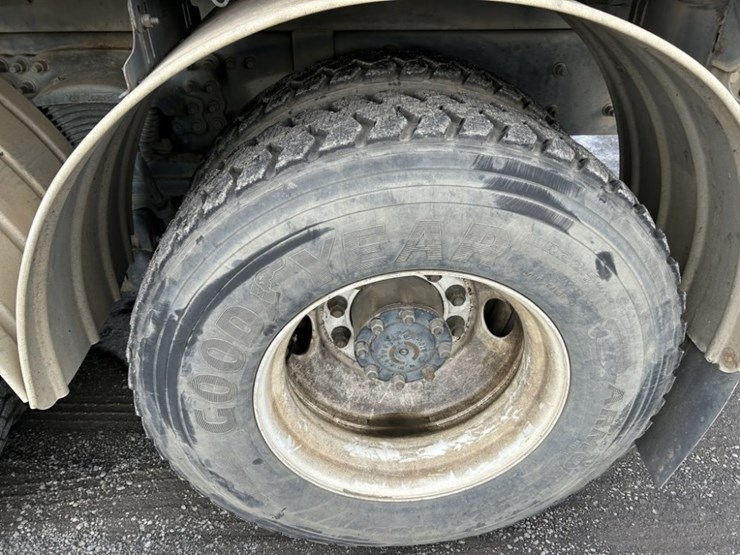 2002-sterling-l7500-image-13