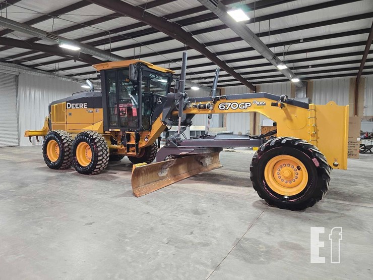 2020-deere-670gp-image-2