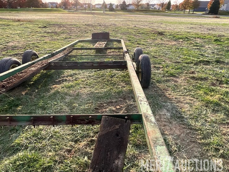 john-deere-implement-trailer-image-29