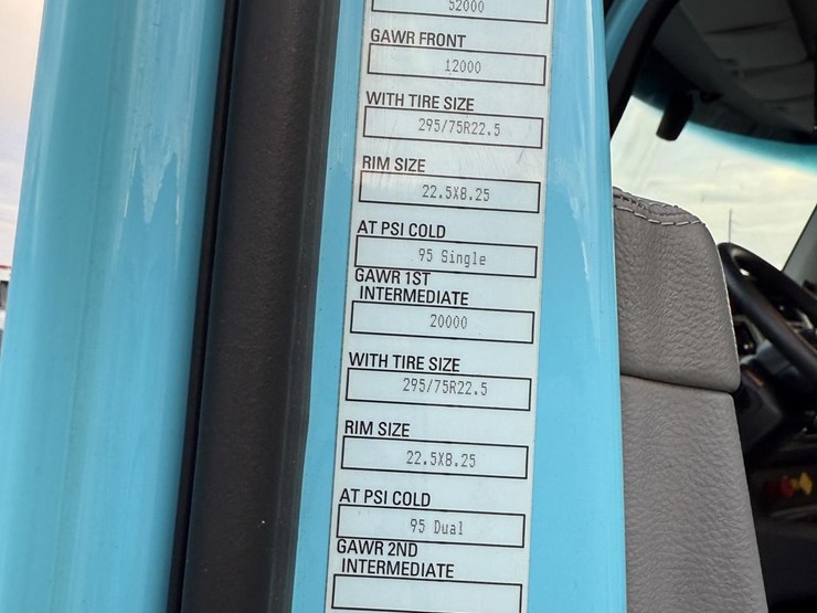 2019-kenworth-t680-image-9