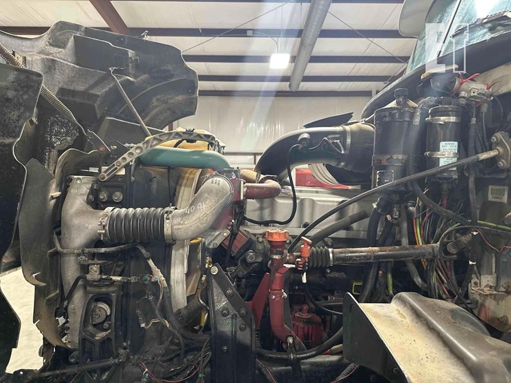 2009-mack-granite-gu713-image-36