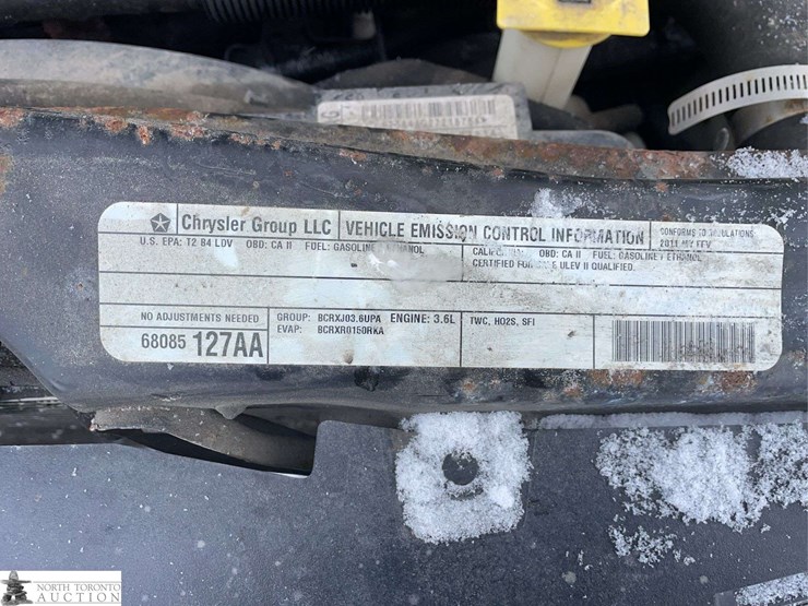 2011-dodge-grand-caravan-image-10