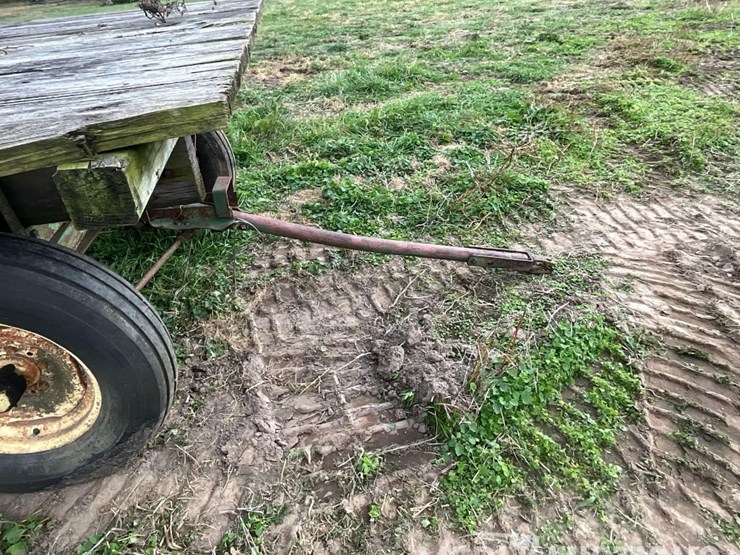 hay-rack-on-running-gear-image-41