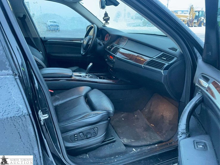 2010-bmw-x5-image-25