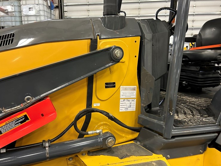 2021-deere-310sl-hl-image-37