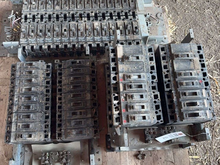 westinghouse-breakers-no-covers-image-1