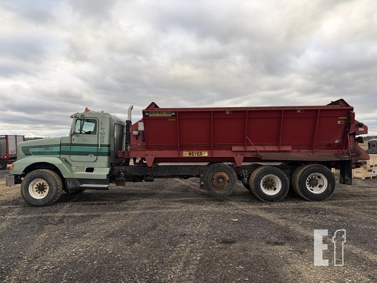 1992-freightliner-fld120-image-2