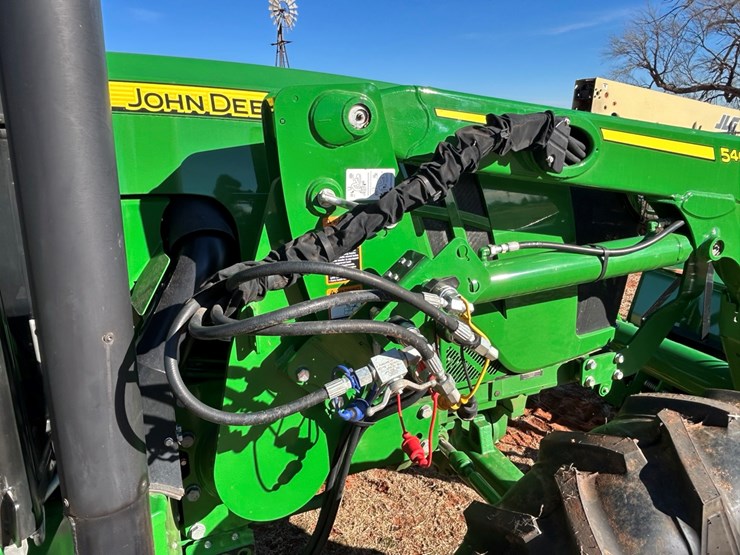 2020-john-deere-5100e-image-38