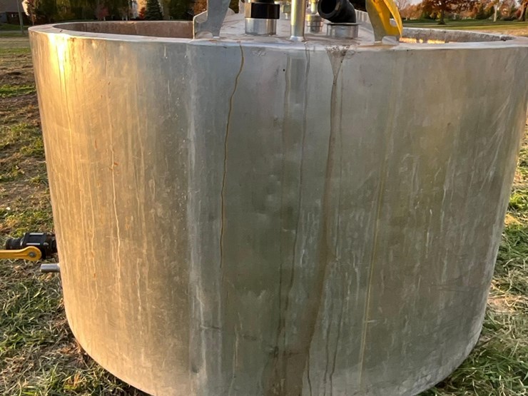 chester-jensen-company-500-stainless-steel-tank-image-5