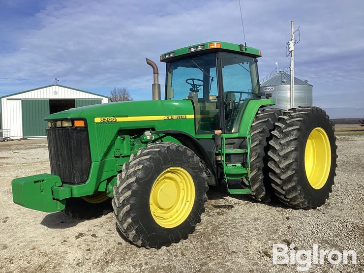 1995-john-deere-8200-image-1