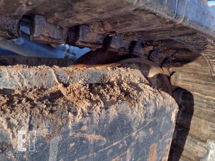 2013-deere-35d-image-40