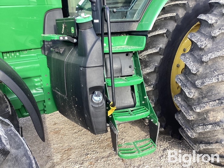 2014-john-deere-8320r-image-16
