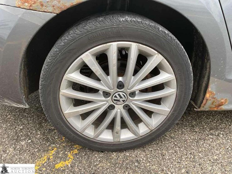 2011-volkswagen-jetta-comfortline-4dr-sedan-image-16