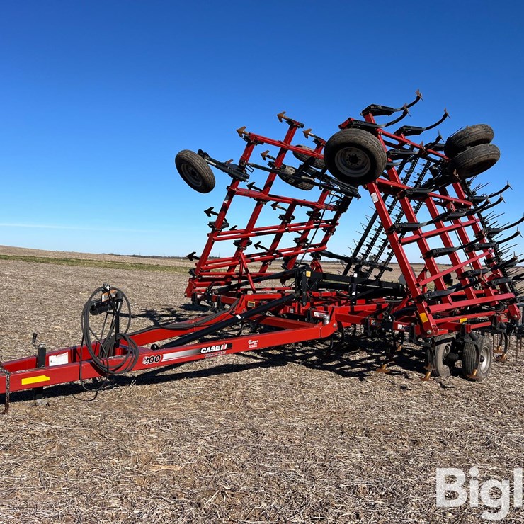 2014 CASE IH 200